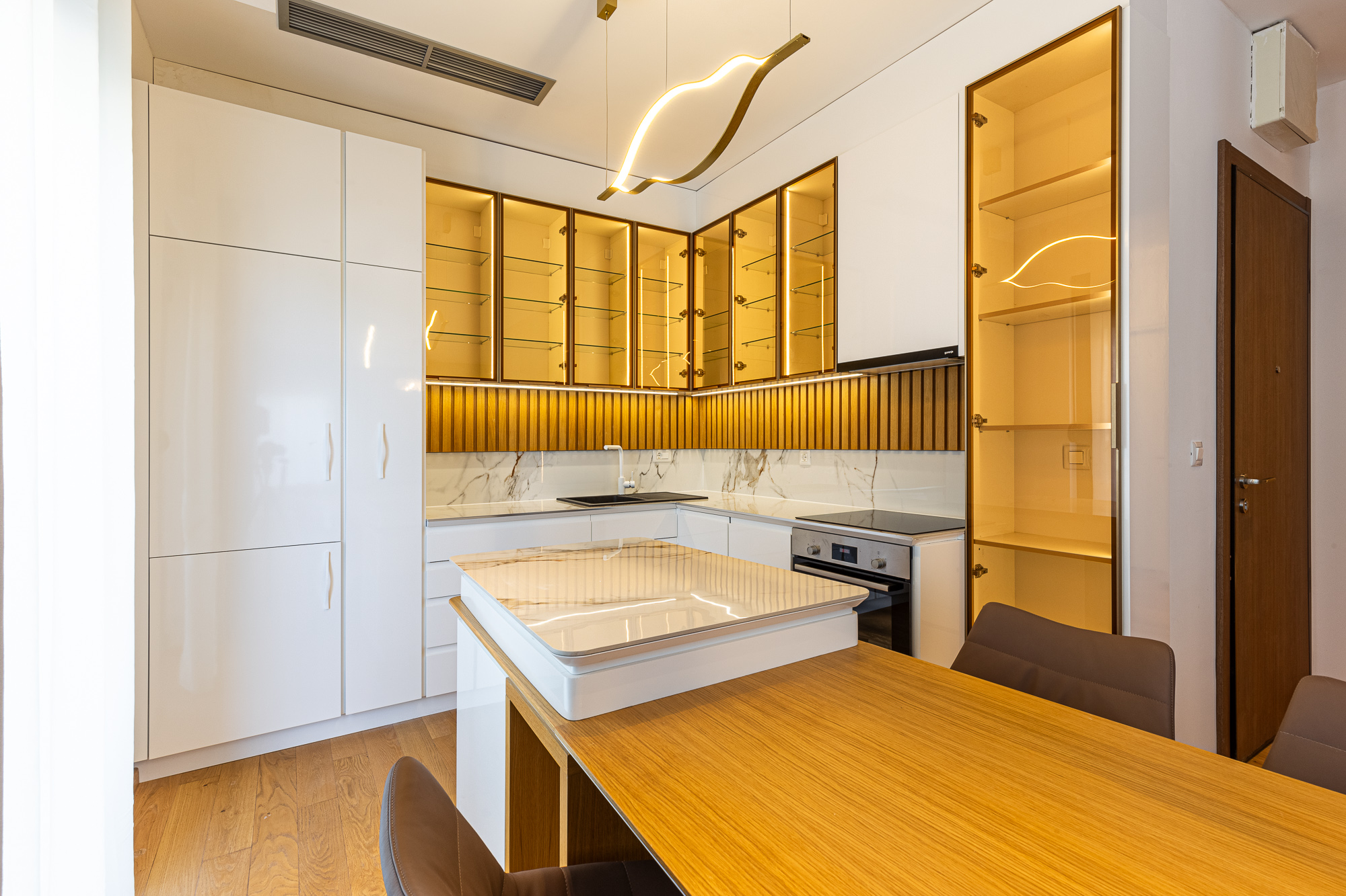 Penthouse in new building in Becici near the sea