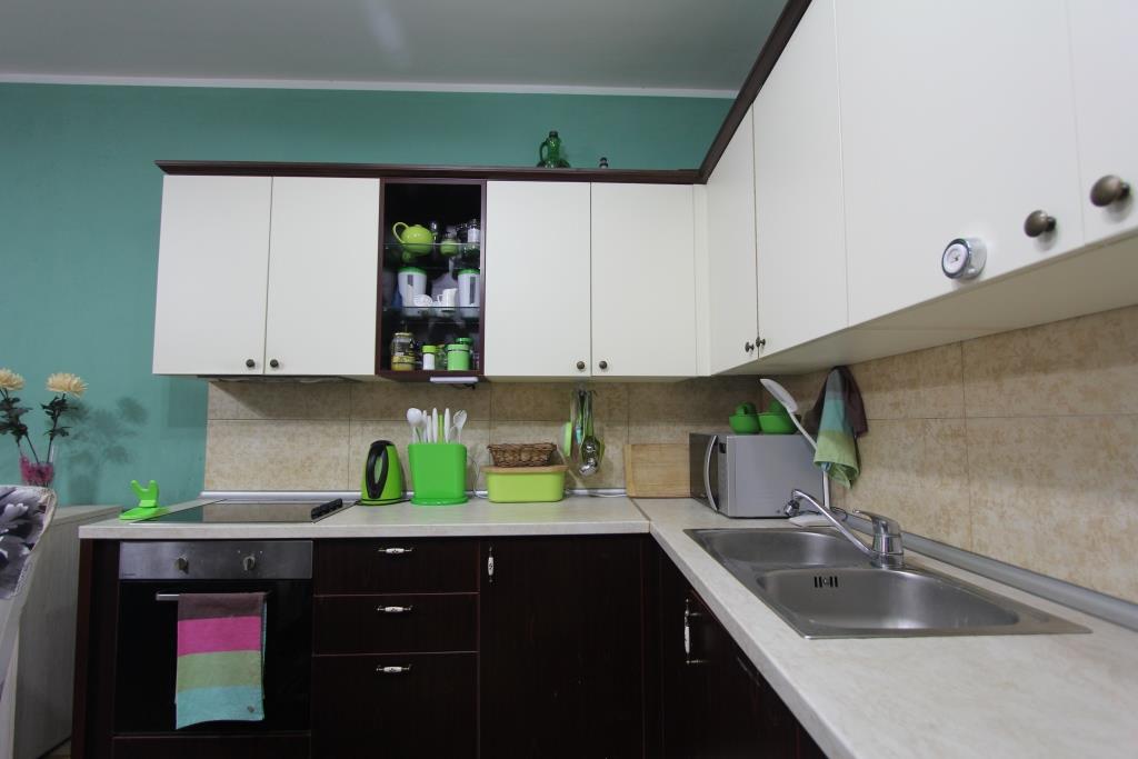 Apartment in a building with a pool 50 m from the sea