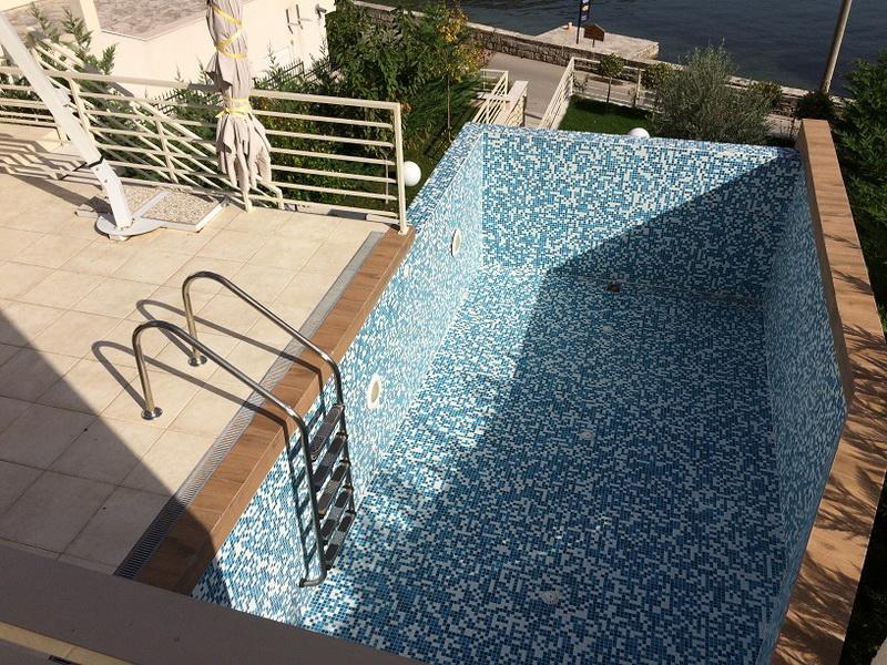 Modern house in Stoliv with pool