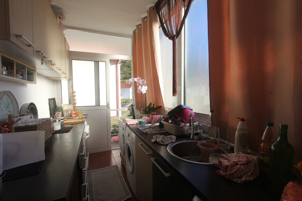 Spacious house in Lastva Grbaljska