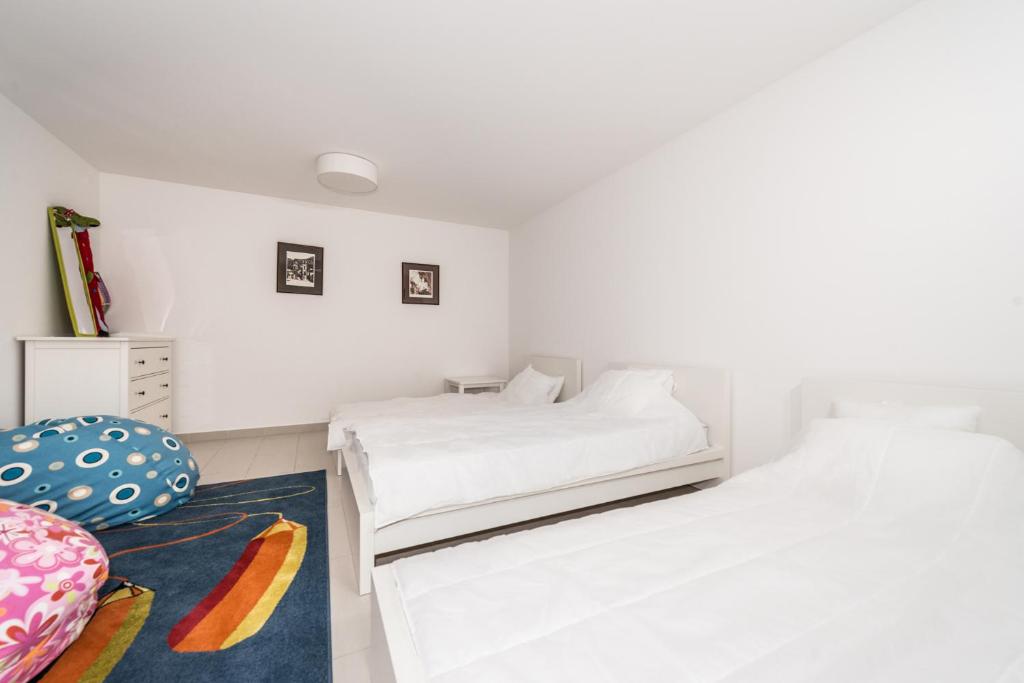 Modern townhouse in Lucici