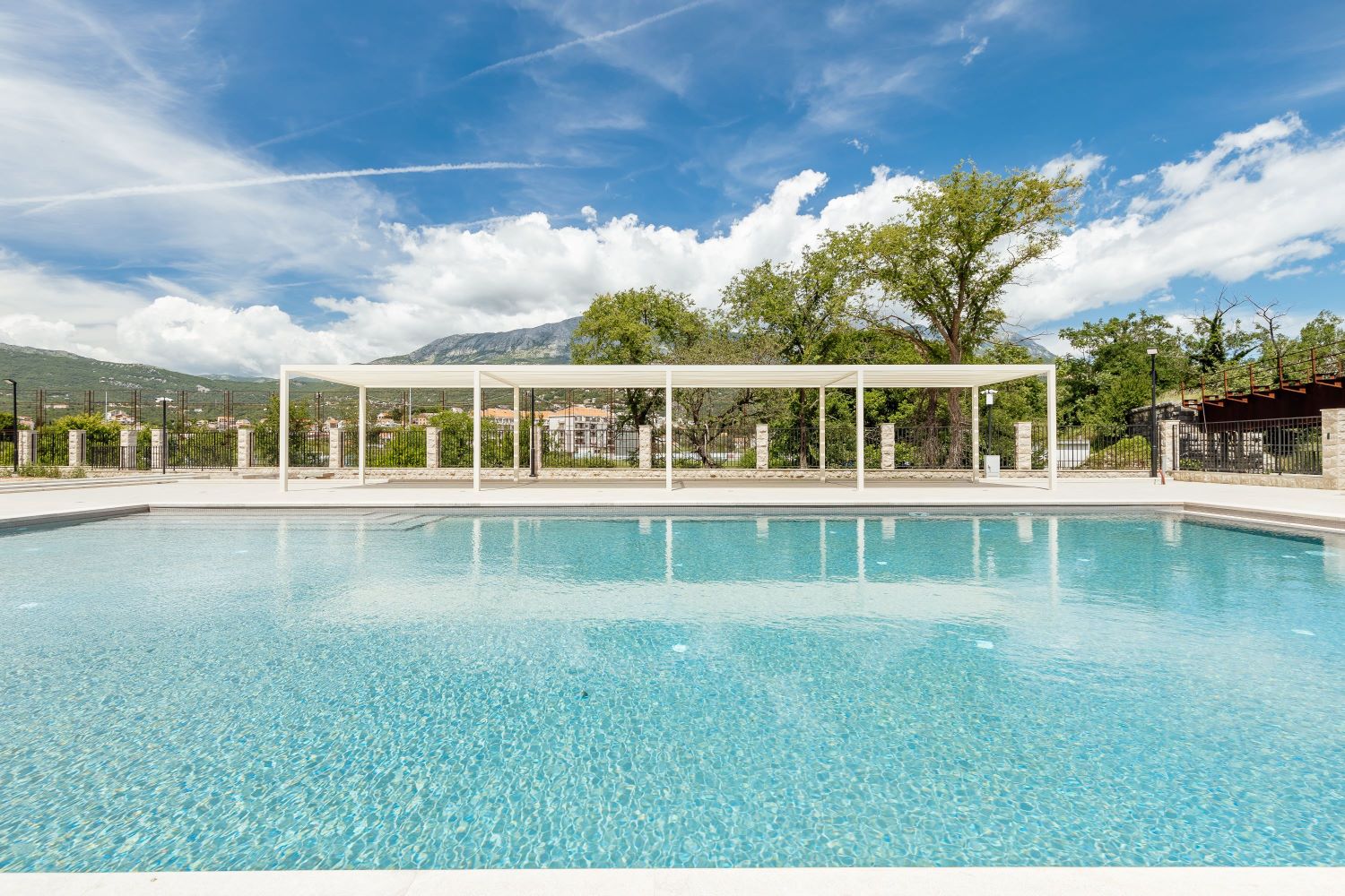 Apartments in new residential complex in Igalo