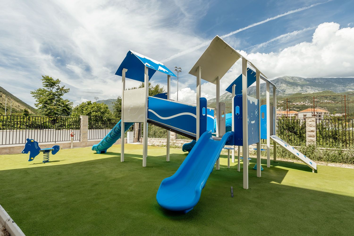 Apartments in new residential complex in Igalo