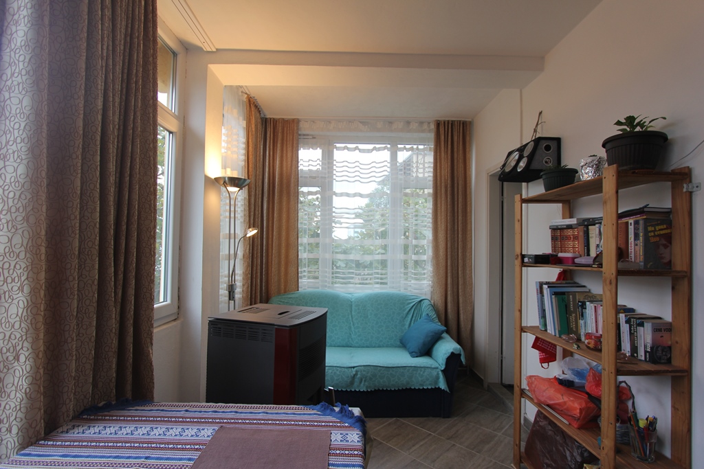 Two-storey house in Kamenari