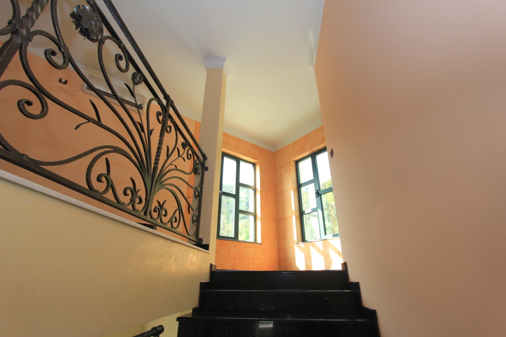 Villa with pool in Petrovac