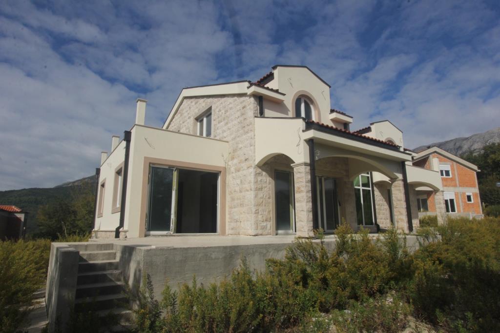A house with sea and mountine view in Mojdez, Herceg Novi