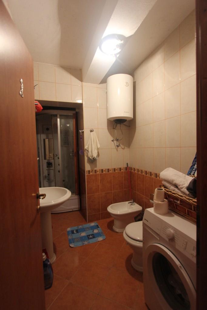 A furnished house in Topla