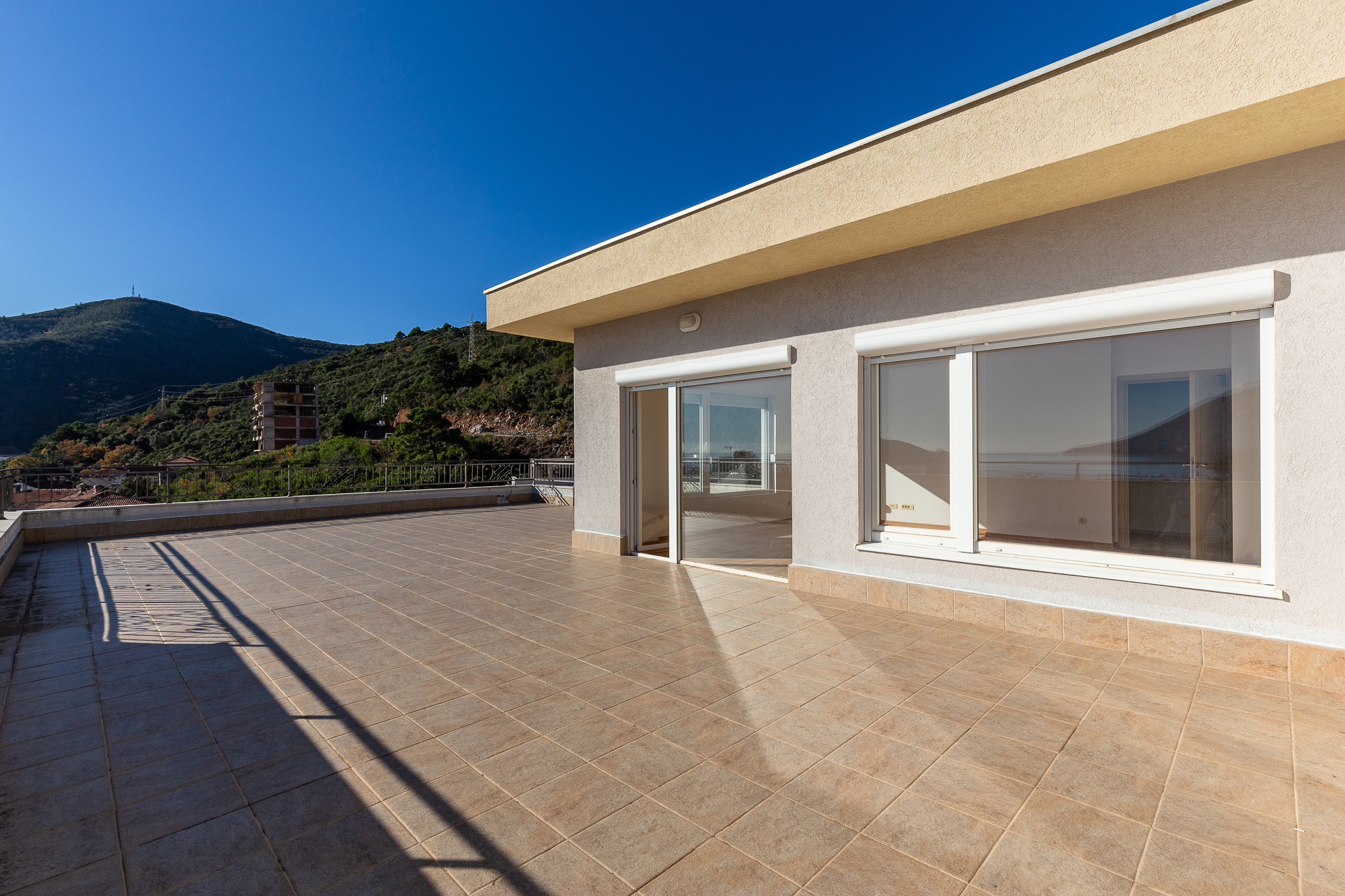 Apartment with an unforgettable sea view in Budva