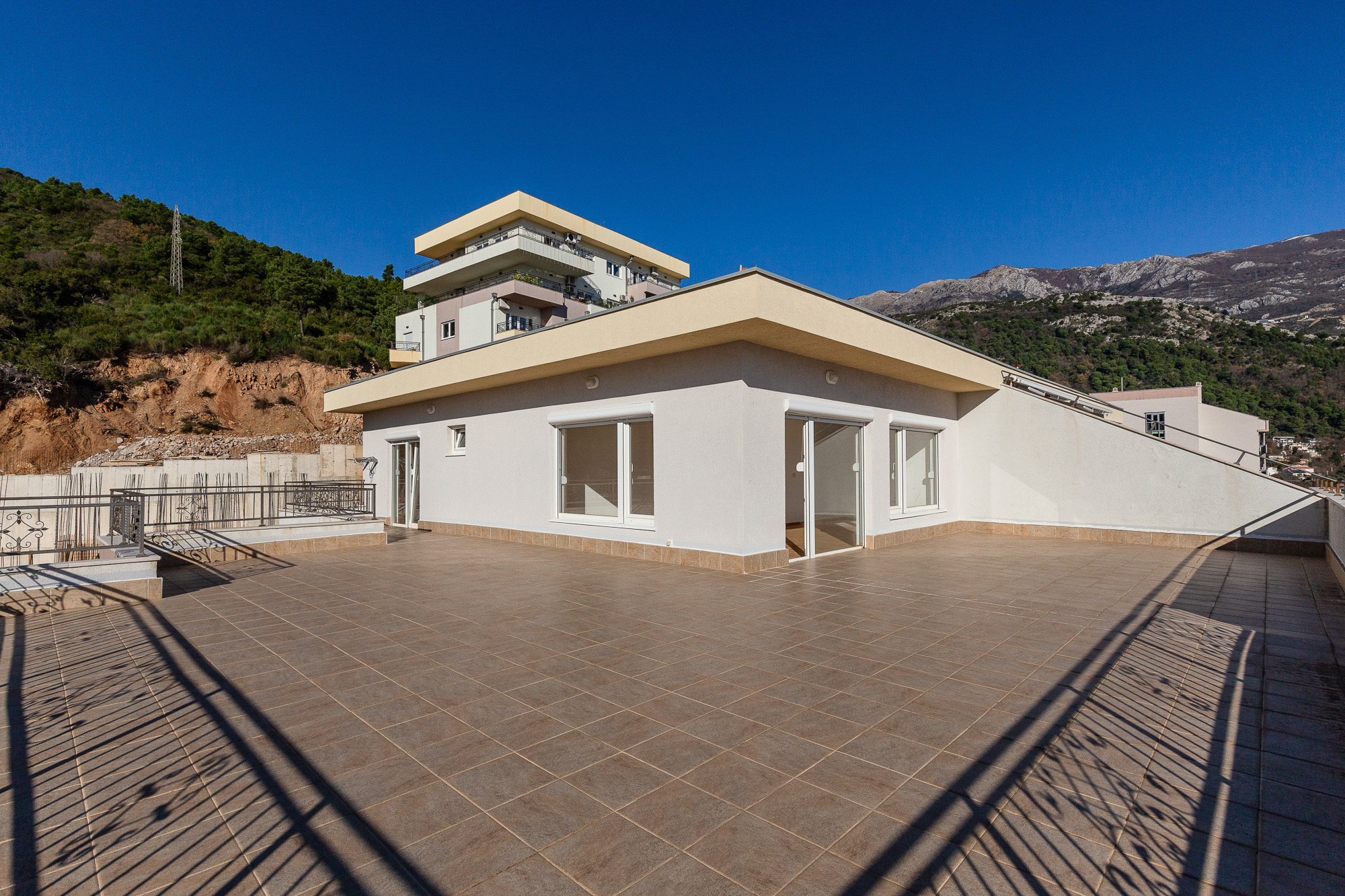 Apartment with an unforgettable sea view in Budva