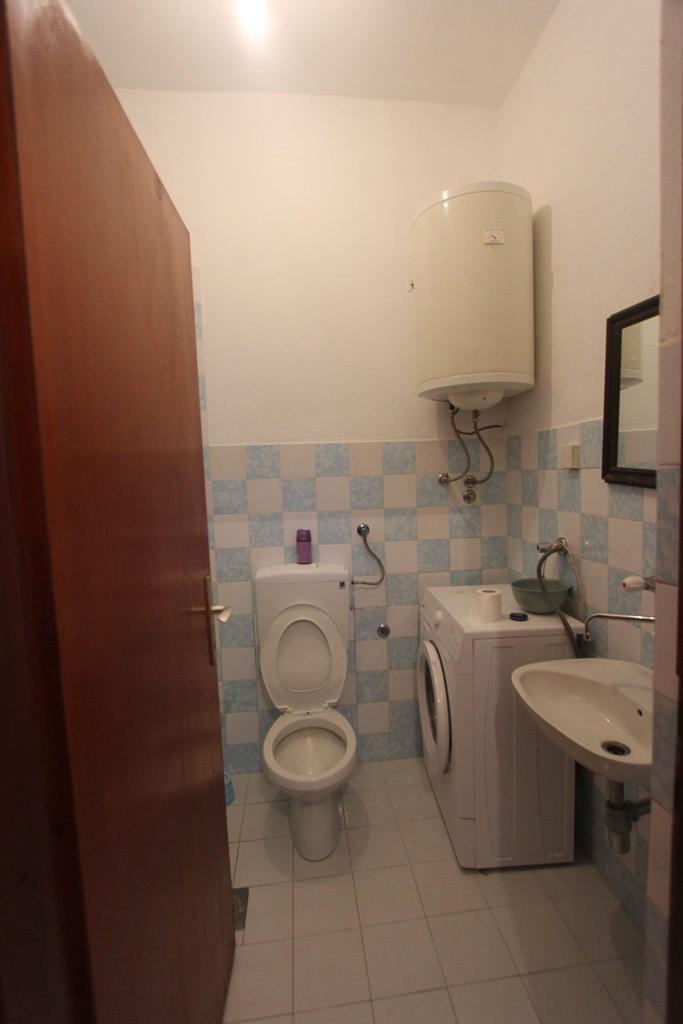 Mountain view house in Topla