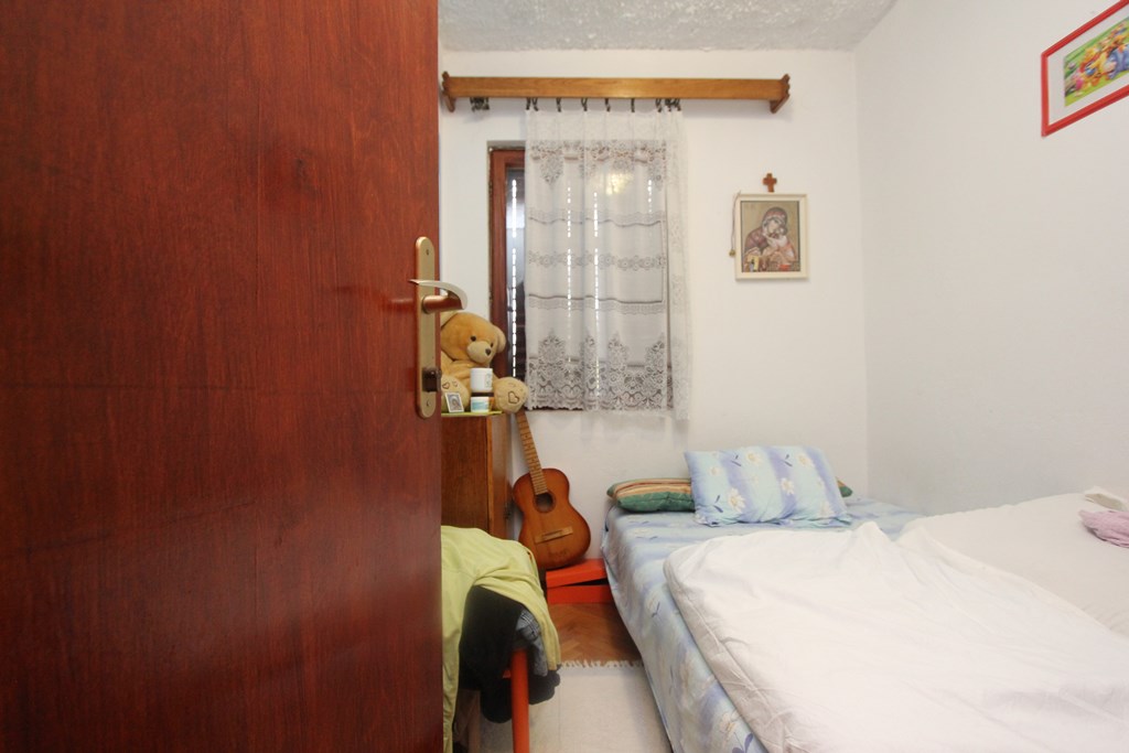 Mountain view house in Topla