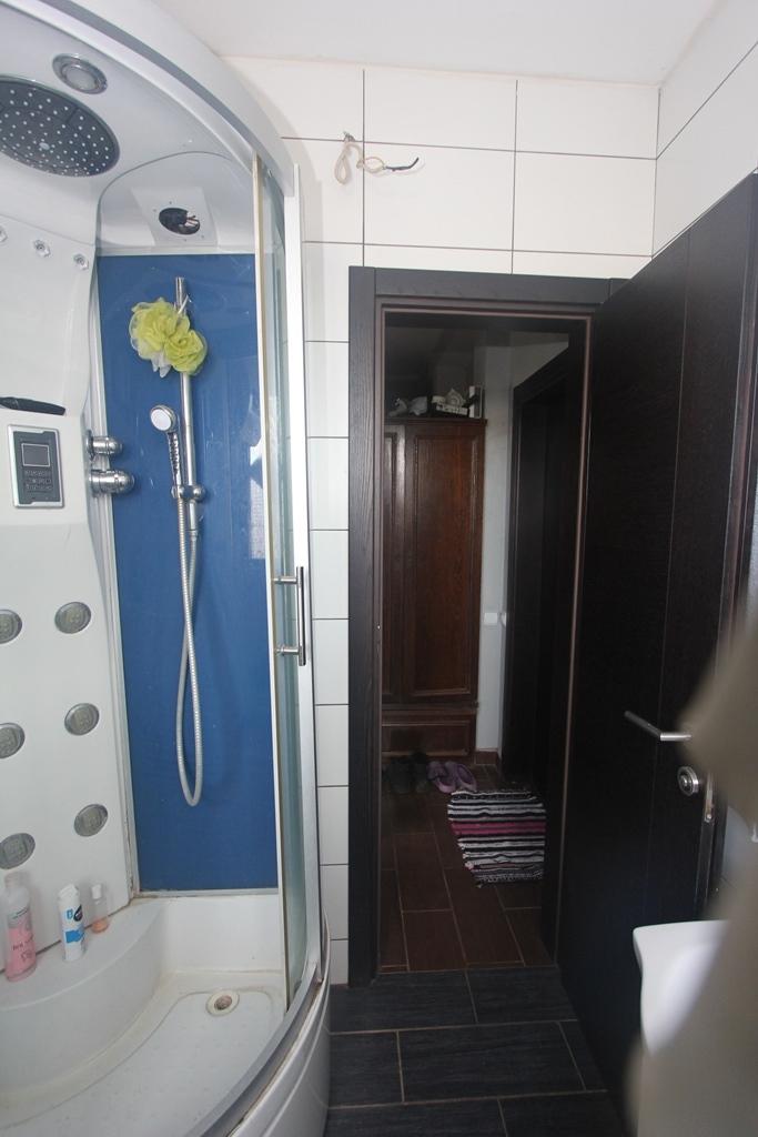 Two-storey house in Radanovici