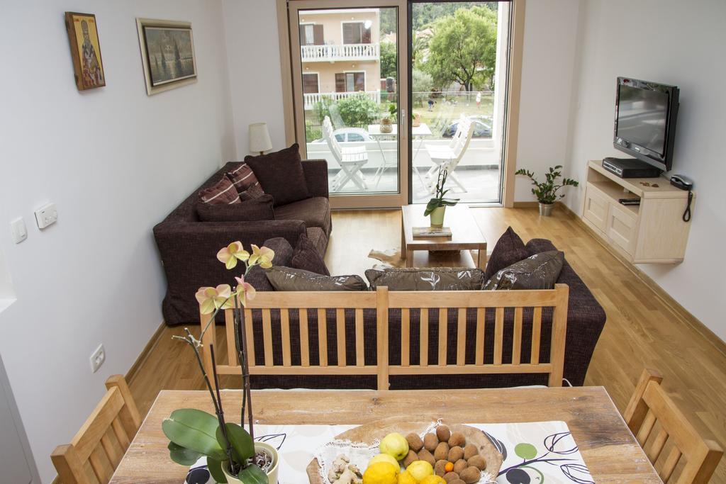 Mini hotel in Sutomore