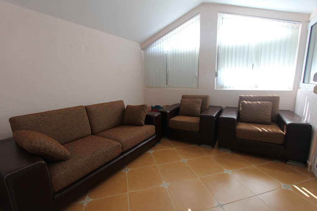 An airy apartment in Becici