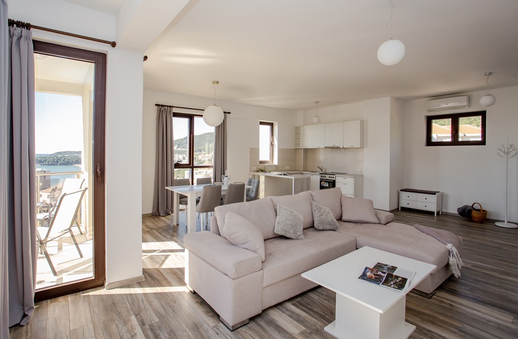 Penthouse in Rafailovici