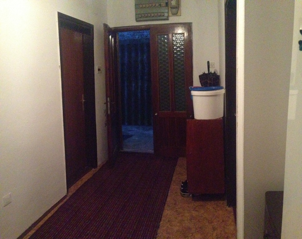 Three-storey house in Djenovici