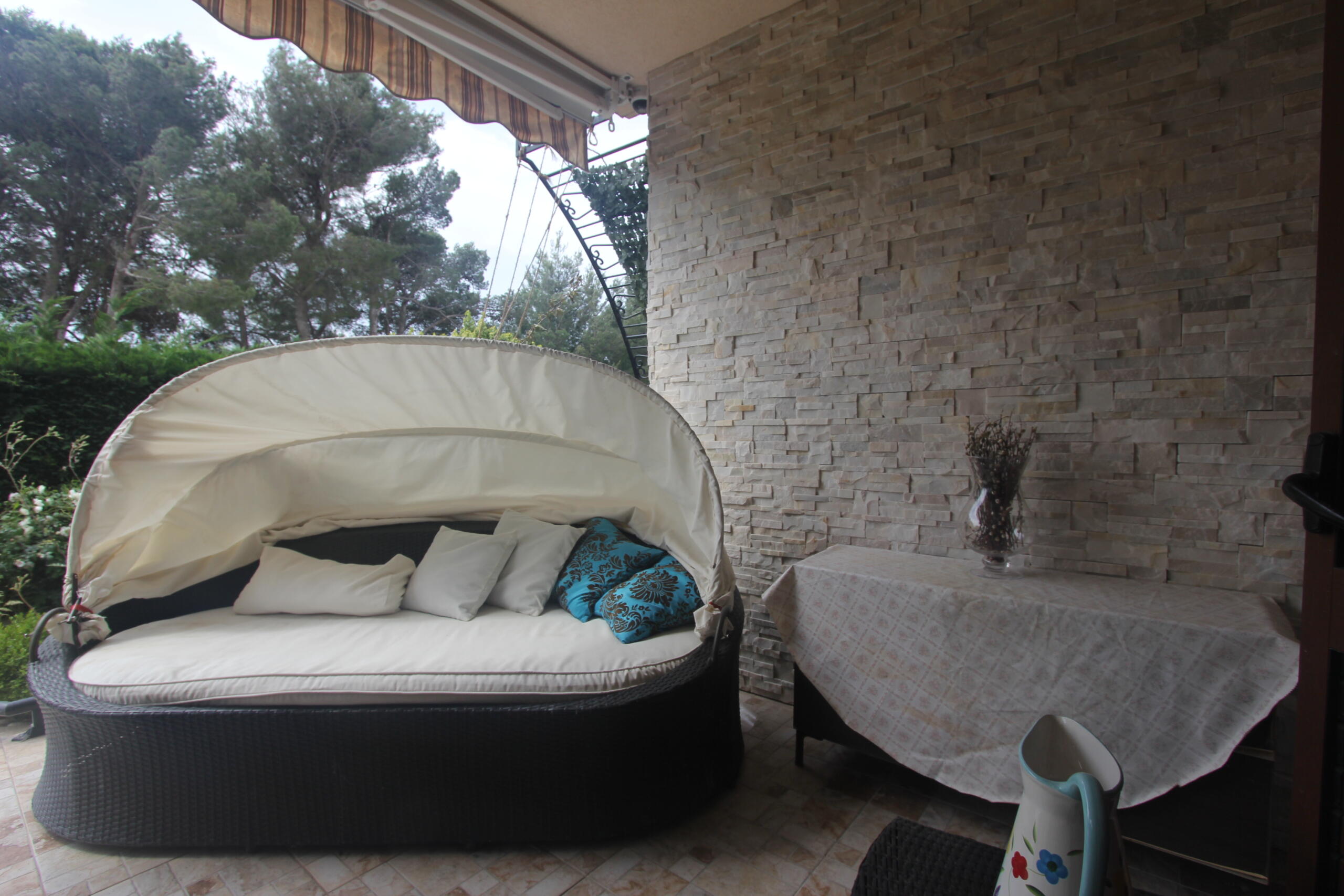 A villa with sea and mountine view in Bar