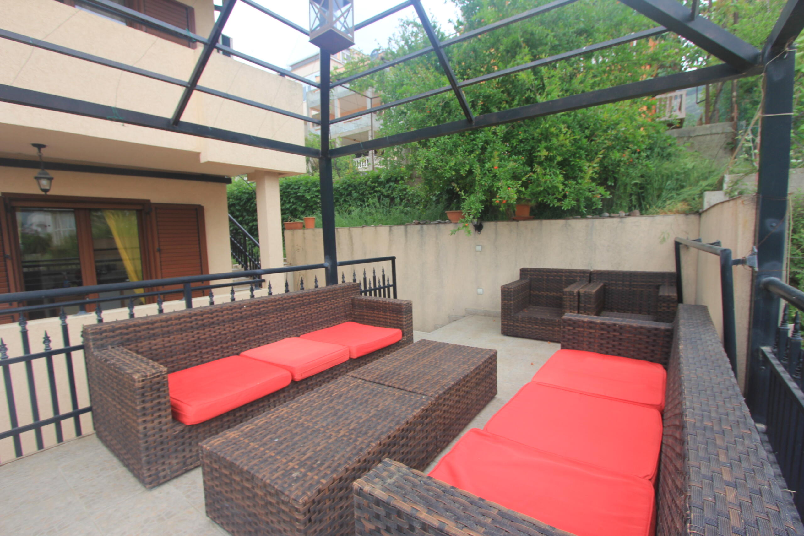 A villa with sea and mountine view in Bar