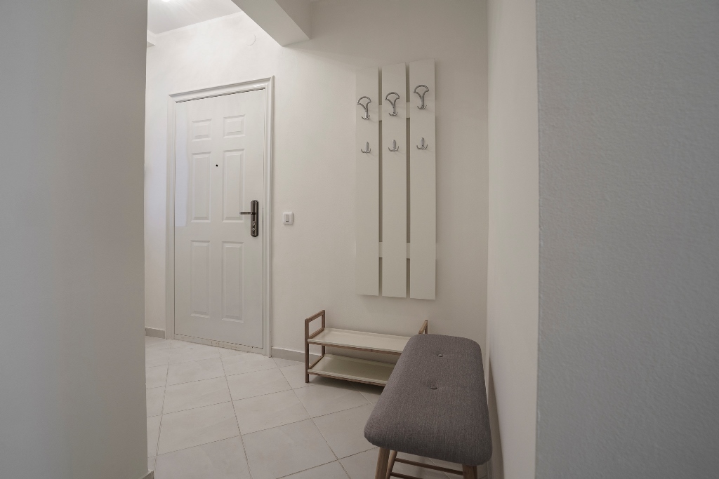 Spacious apartment in Rafailovici