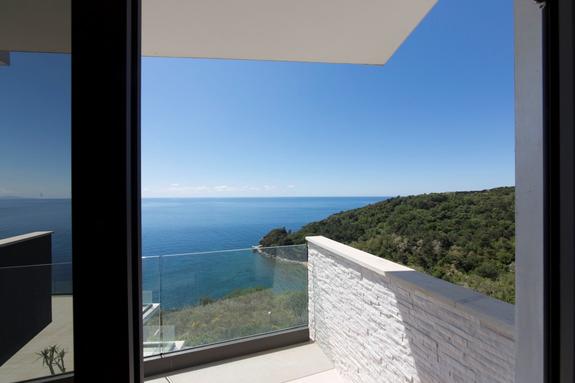 Luxurious villas in Budva