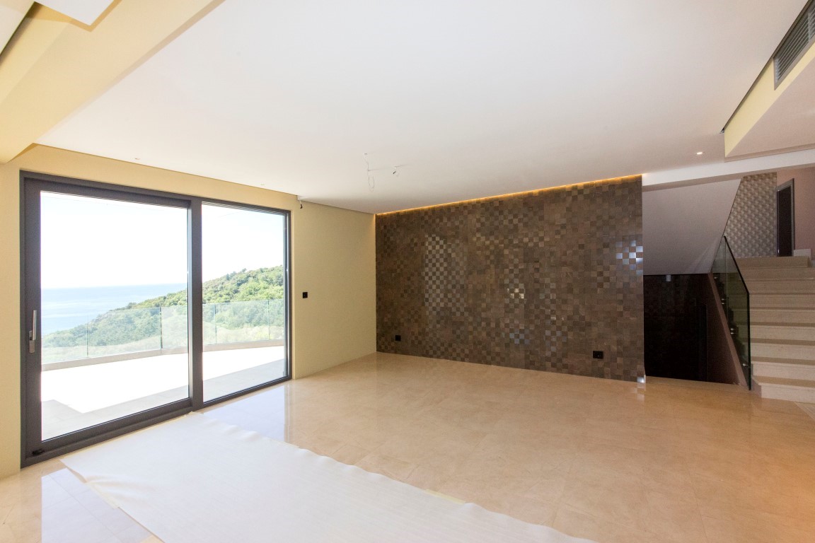 Luxurious villas in Budva