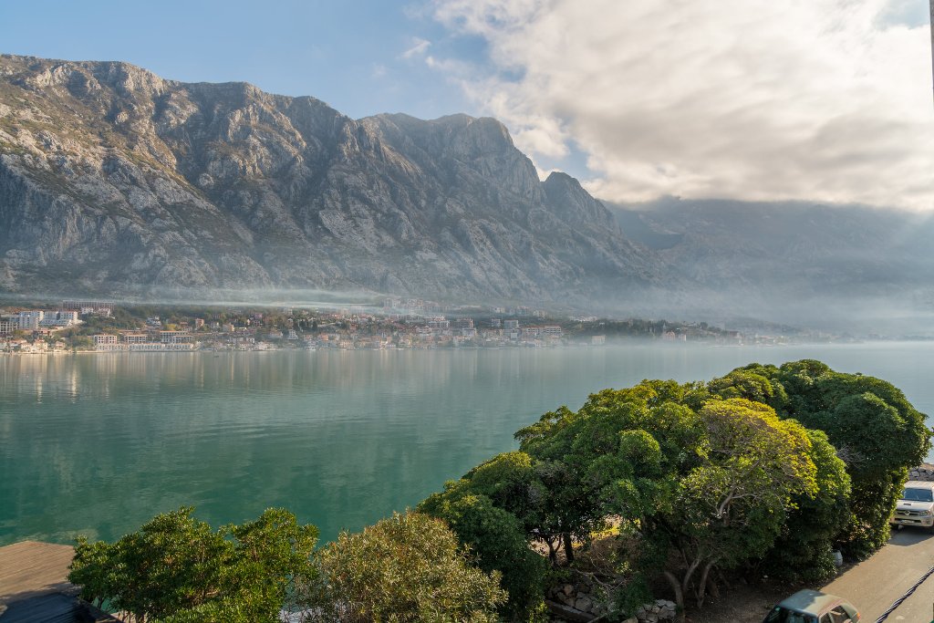 Two houses with restaurant on the front line