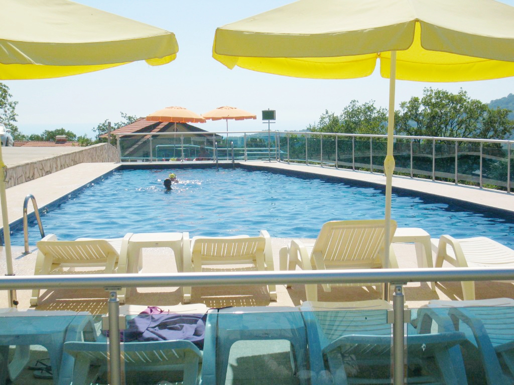 A comfortable townhouse with mountine view in Bar