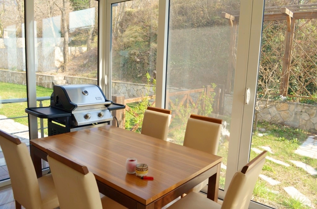 A comfortable townhouse with mountine view in Bar