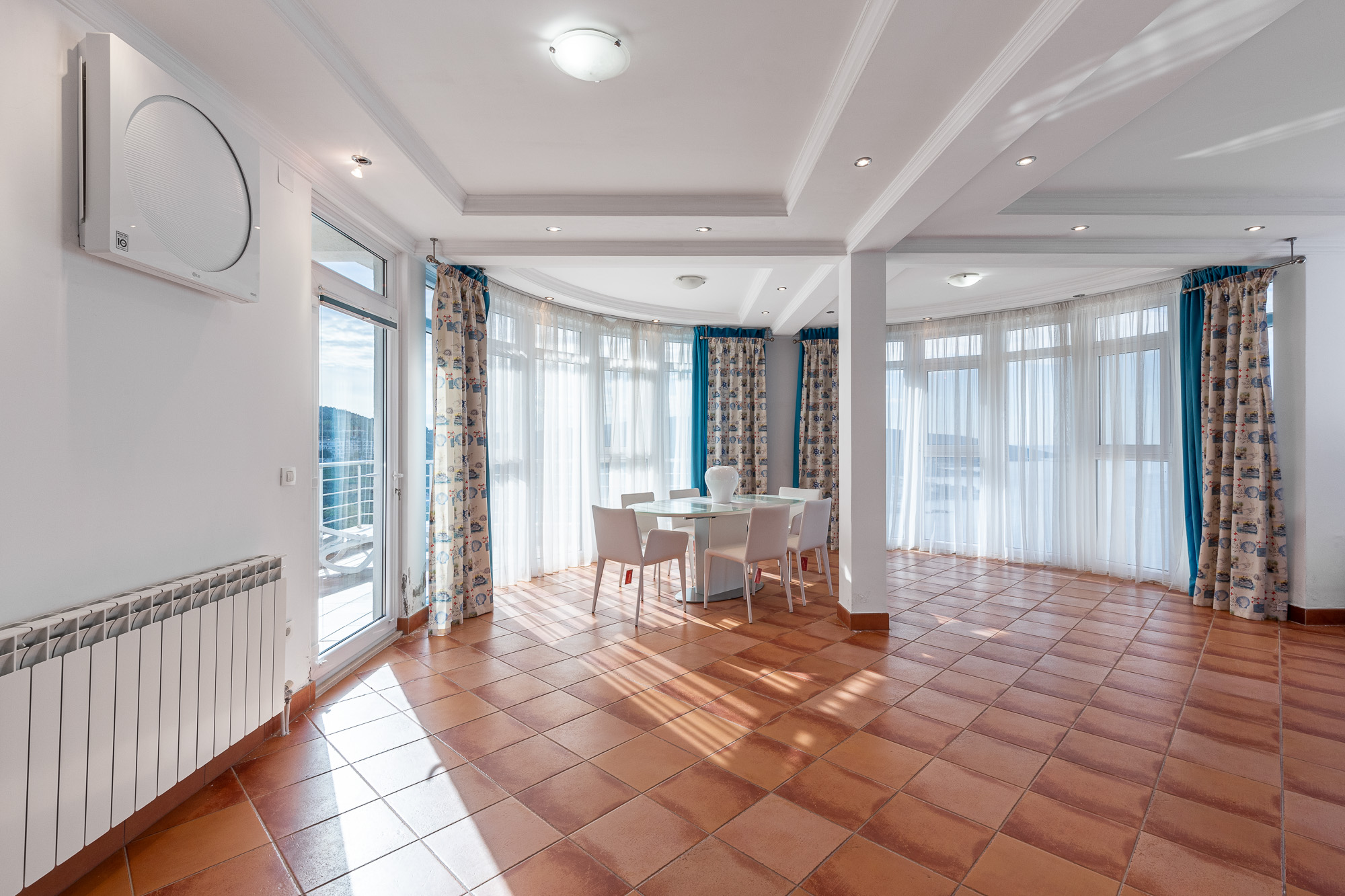 Luxurious villas in Bar