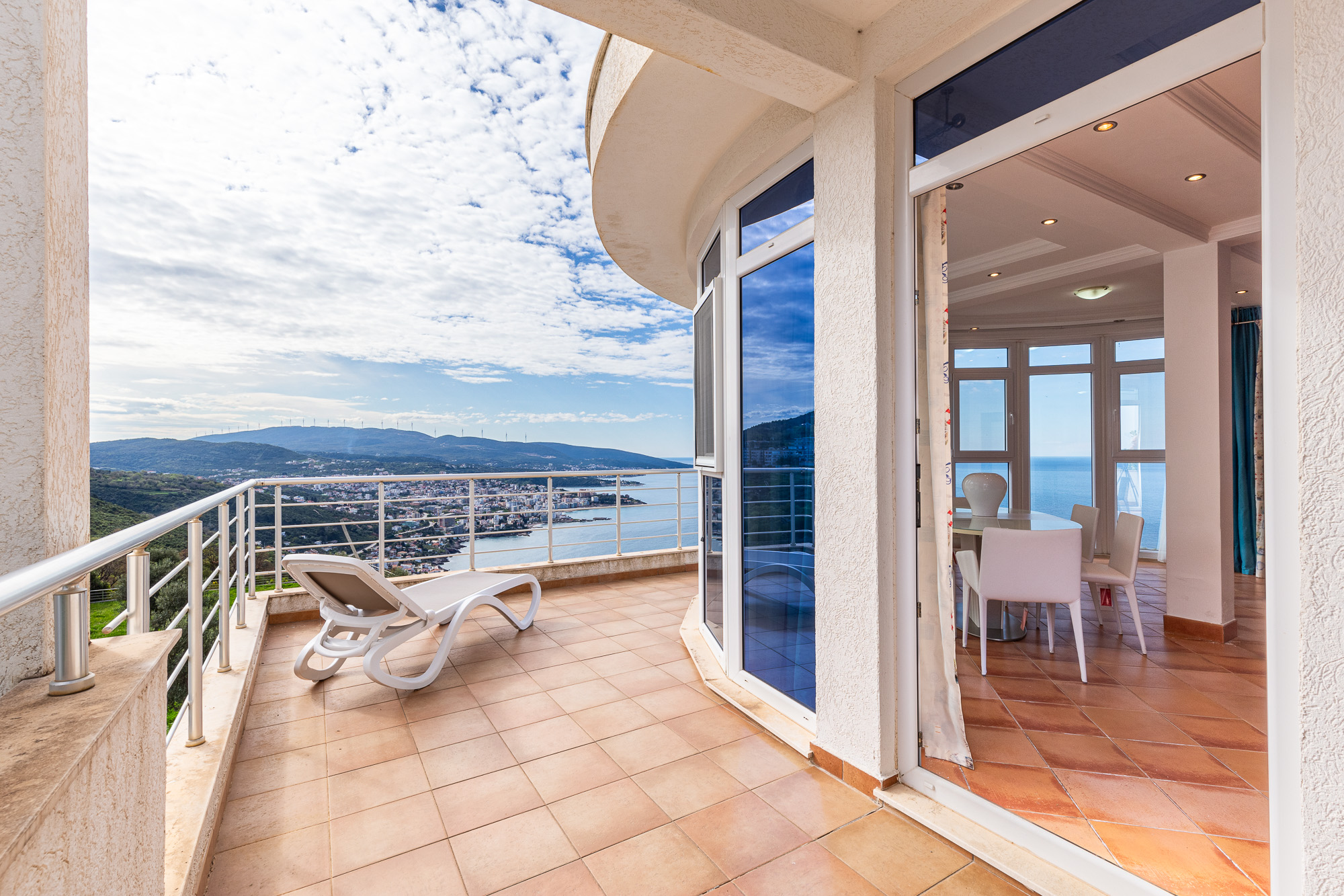 Luxurious villas in Bar