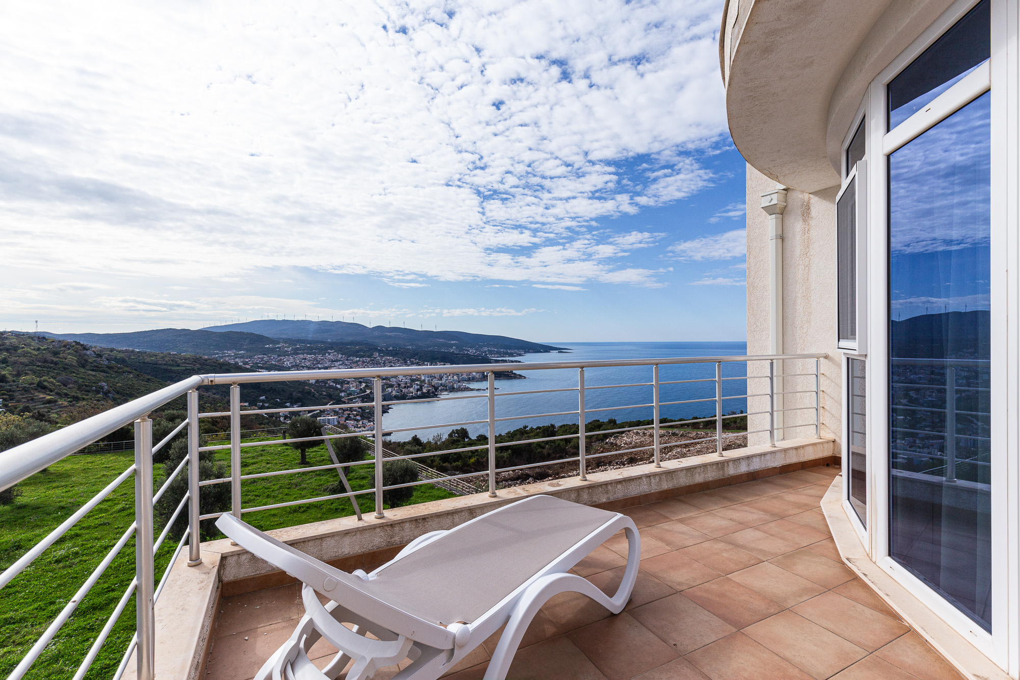 Luxurious villas in Bar