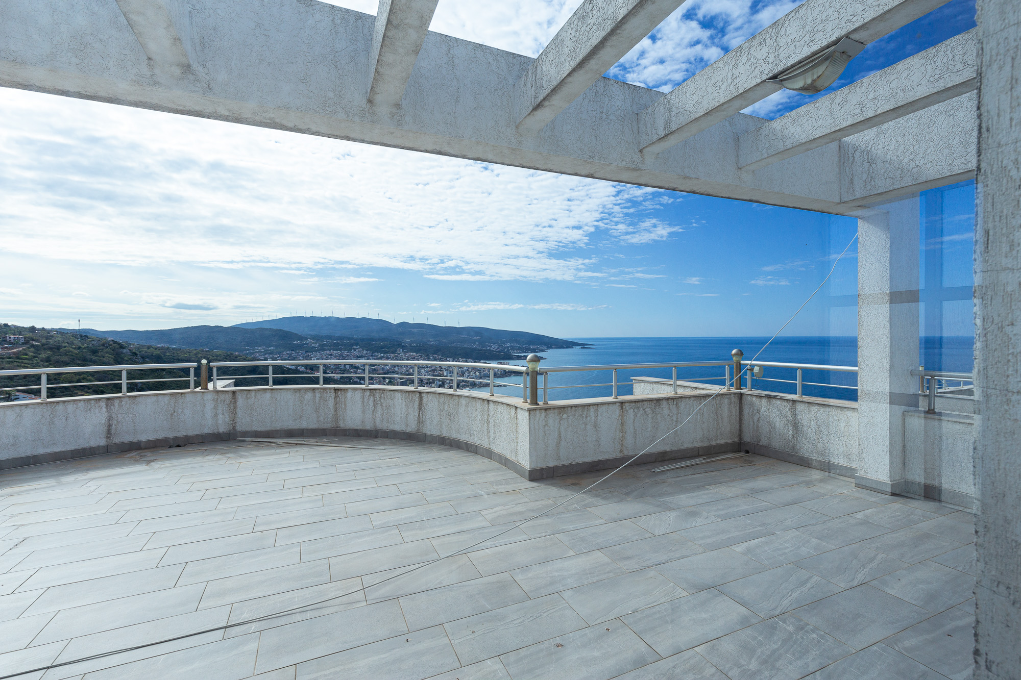 Luxurious villas in Bar