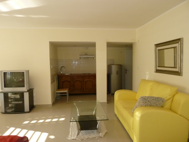 House in with pool in Dobrota