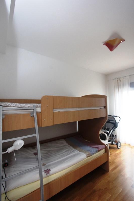 An apartment with seaview in Rafailovici