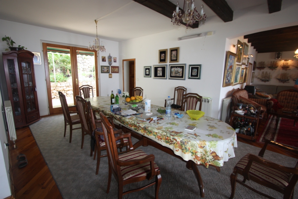 Three-storey house with pool in Lustica