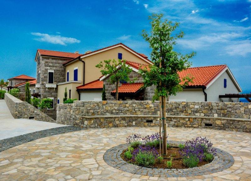 Luxurious apartments in Lustica