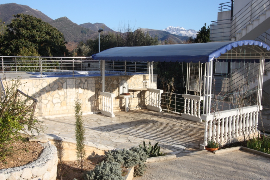 Apartments in a complex in Bijela