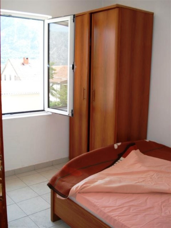 Cosy apartments in beautiful and calm region called Prcanj