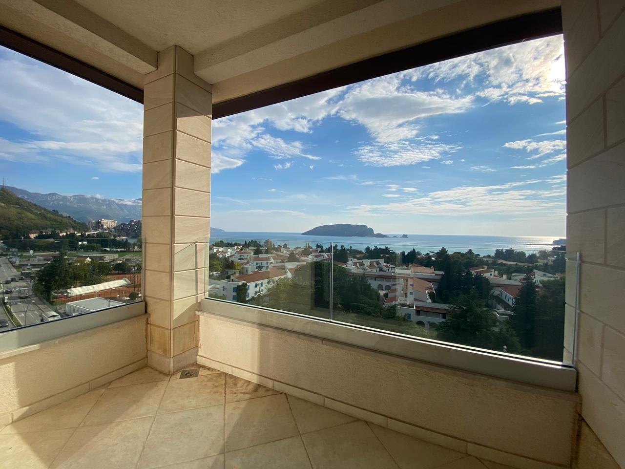 Penthouse in the very center of Budva
