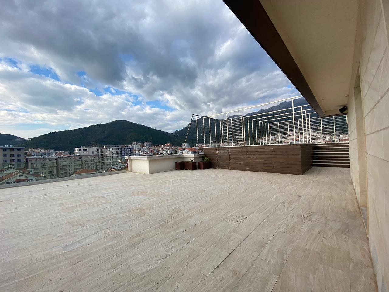 Penthouse in the very center of Budva