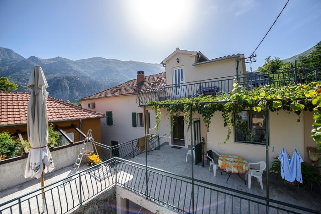 Frontline Family Property Near Kotor