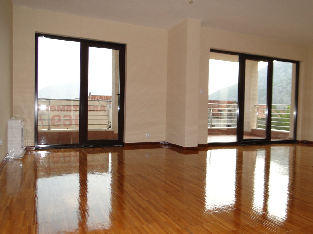 A villa with sea view in Kotor