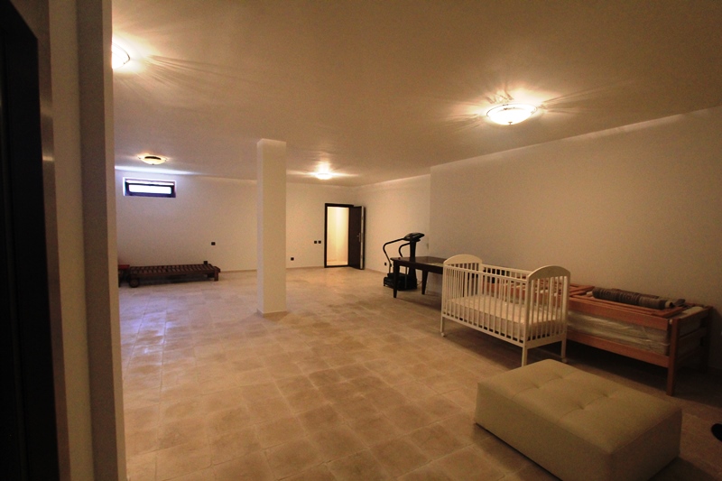 Luxurious villa in Petrovac