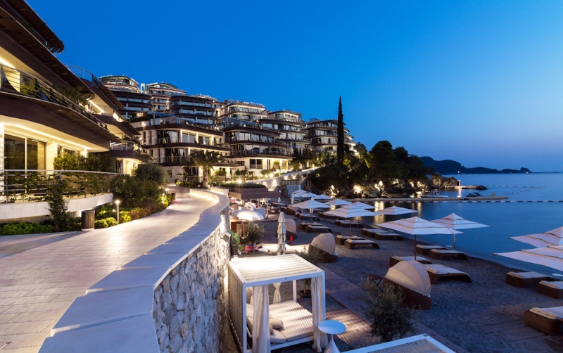 Luxurious apartments in Budva with spectacular sea view