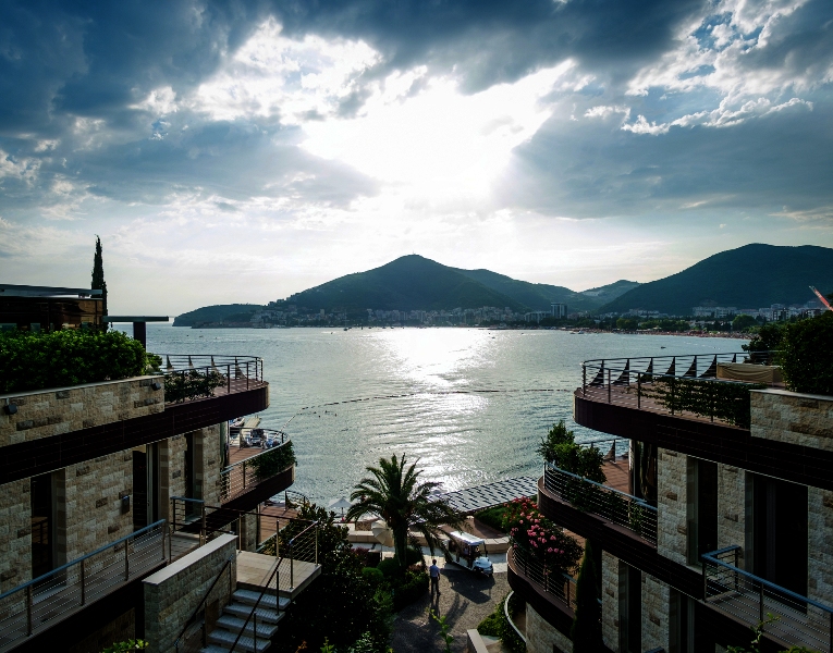 Luxurious apartments in Budva with spectacular sea view