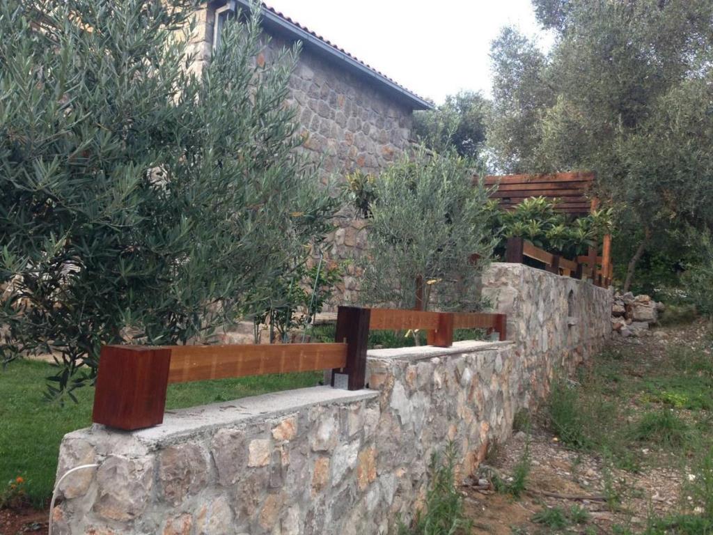 A villa with wonderful sea view in Lustica