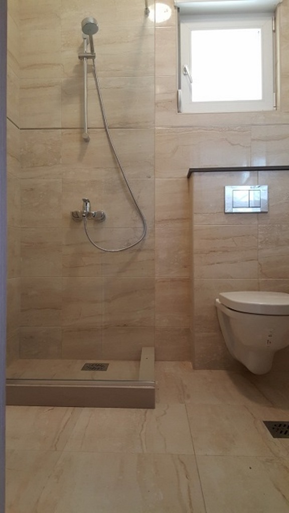 Apartments in six apartment house in Kotor