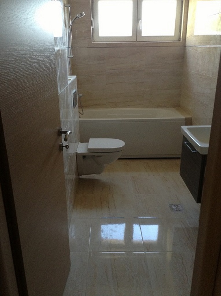 Apartments in six apartment house in Kotor