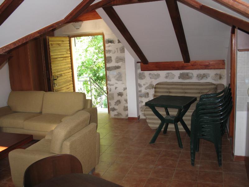 Two houses in Morinj with sea view