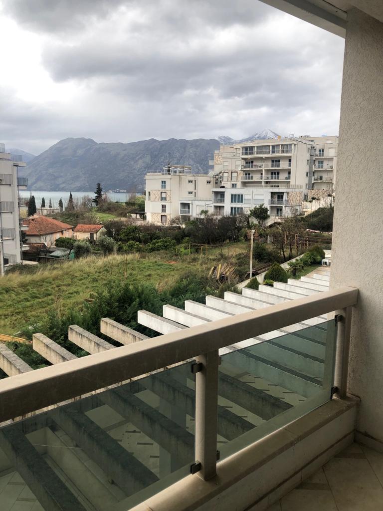 Apartment in Dobrota